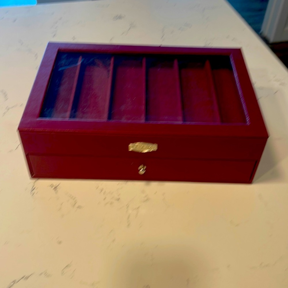 Jewelry box
